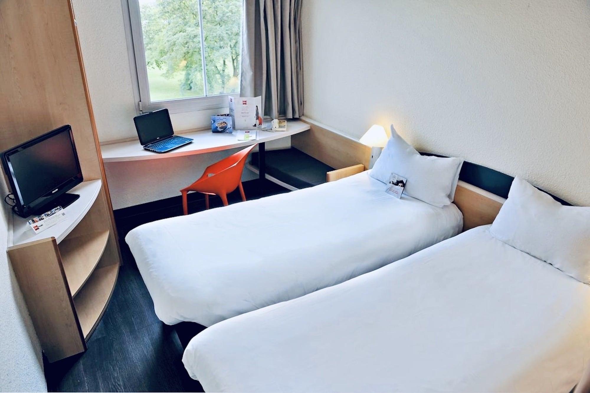 Hotel ibis Strasbourg Aéroport Le Zénith Lingolsheim Esterno foto